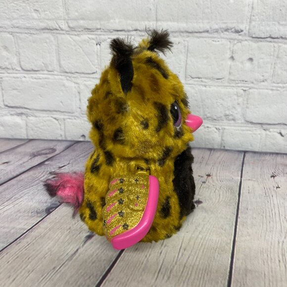 Spin Master Hatchimals Interactive 5" Pet Toy Hatched Brown Black Pink Leopard - Picture 4 of 11